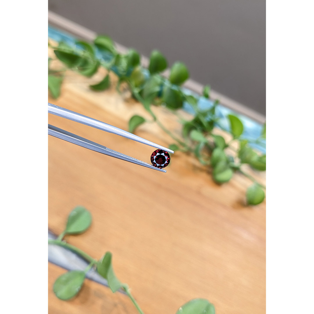 1.31 Ct. Purplish Pink Rhodolite Garnet - Image 2
