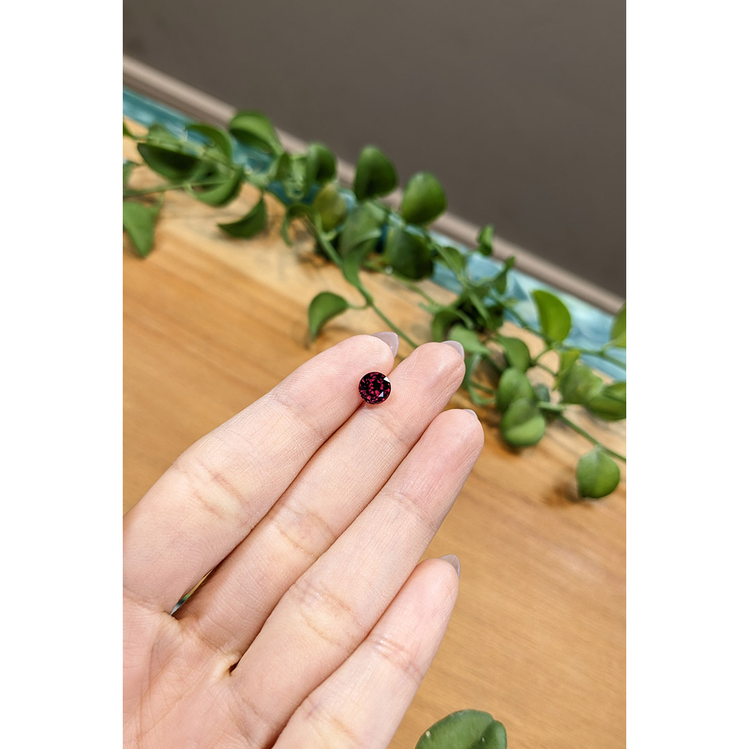1.31 Ct. Purplish Pink Rhodolite Garnet - Image 3