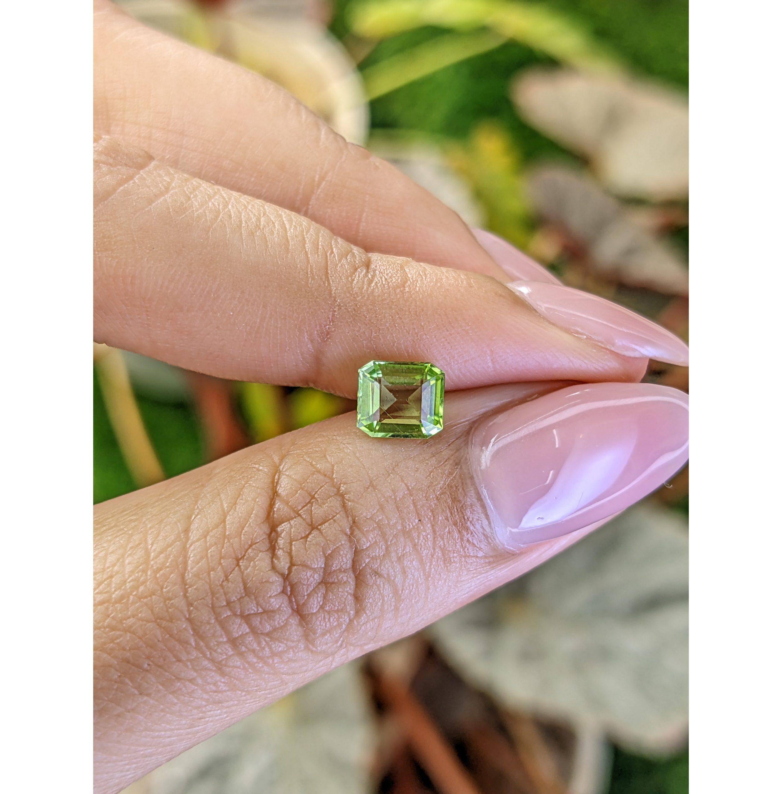 1.00 Ct. Green (Lime Green) Peridot - Image 2